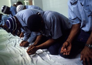 Muslim convicts in prison. Photo: IPT.