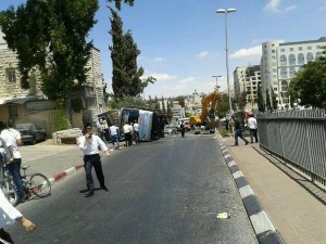 Arab backhoe attack on Israeli bus in Jerusalem Photo: Ch 1