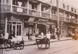 The former "Shanghai Ghetto" area, where Jewish refugees lived, in 1943. A café that was a popular spot for Jewish refugees in Shanghai during World War II has reopened. Photo: Wikimedia Commons.