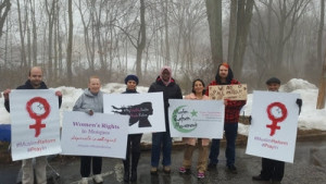 Muslim women protest Obama's visit to a Baltimore mosque. Photo: IPT. 