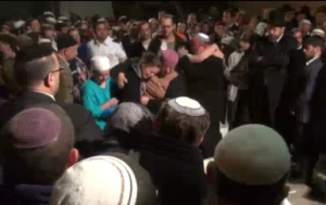 The funeral of Rabbi Ya'akov Litman and his son, Netanel. Photo: Israel National News/Screenshot.