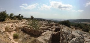 The site's casemate walls are reminiscent of the type of urban planning found only in Judah and Transjordan. Credit: Maayan Jaffe-Hoffman.